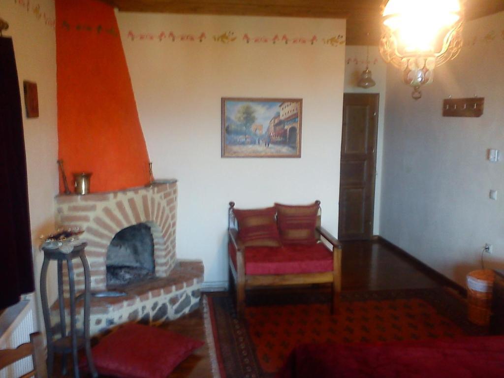 Iaspis Guesthouse Sidhirokhórion Quarto foto
